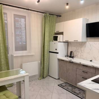 Сдается 1-комнатная квартира, 40 м²