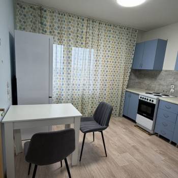 Продается 1-комнатная квартира, 38 м²