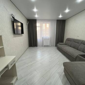 Сдается 2-х комнатная квартира, 65 м²
