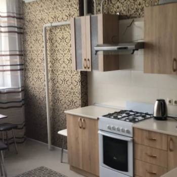 Продается 1-комнатная квартира, 42 м²