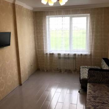 Продается 1-комнатная квартира, 42 м²