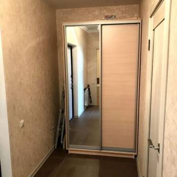 Продается 1-комнатная квартира, 42 м²