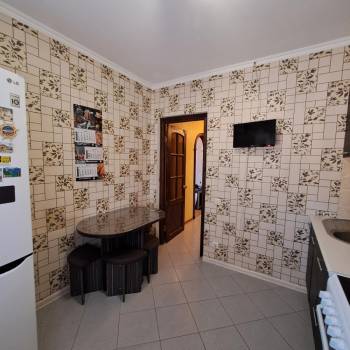 Продается 1-комнатная квартира, 34 м²