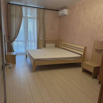 Сдается 2-х комнатная квартира, 80 м²