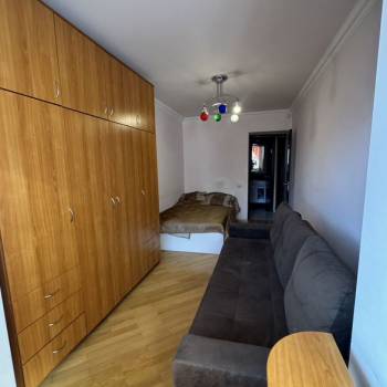 Продается Многокомнатная квартира, 72 м²