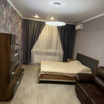 Сдается 1-комнатная квартира, 42 м²