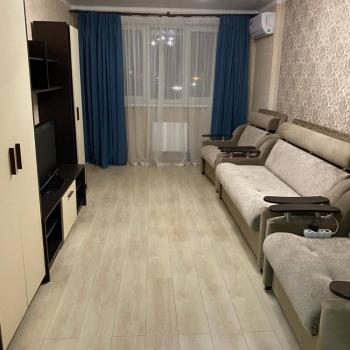 Сдается 1-комнатная квартира, 42 м²