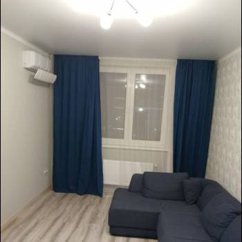 Сдается 1-комнатная квартира, 42 м²
