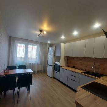Сдается Многокомнатная квартира, 82 м²