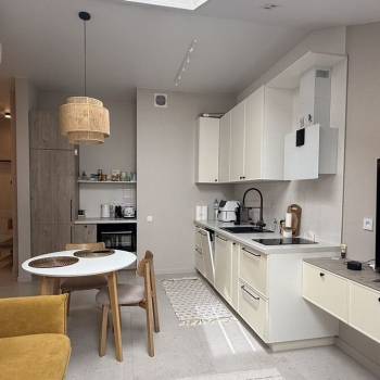Продается 1-комнатная квартира, 42,4 м²
