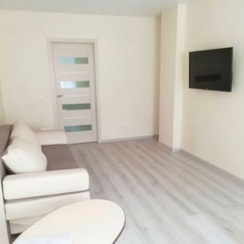 Продается 1-комнатная квартира, 42,3 м²