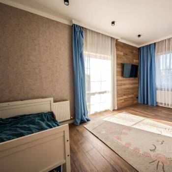 Продается Дом, 220 м²