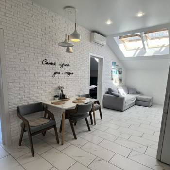 Продается 1-комнатная квартира, 79,2 м²