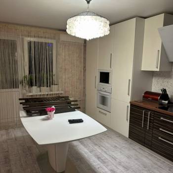 Сдается 2-х комнатная квартира, 65,4 м²