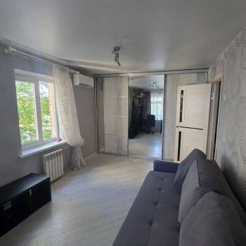 Продается 1-комнатная квартира, 30 м²