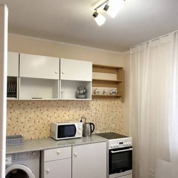 Сдается 1-комнатная квартира, 38 м²