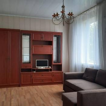 Сдается 2-х комнатная квартира, 77 м²