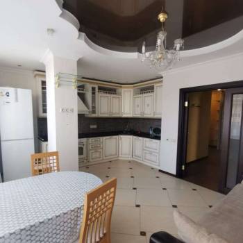 Сдается Многокомнатная квартира, 80 м²