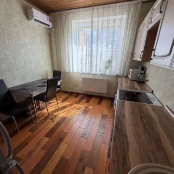 Продается 1-комнатная квартира, 40 м²