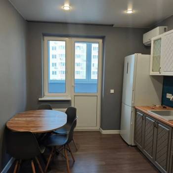 Сдается 2-х комнатная квартира, 60 м²