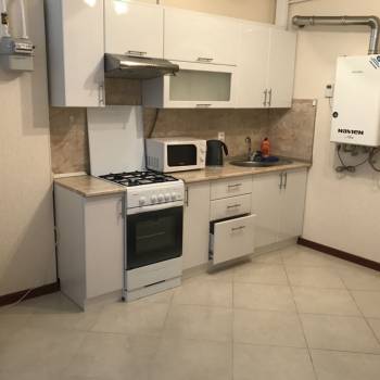 Сдается 1-комнатная квартира, 42 м²