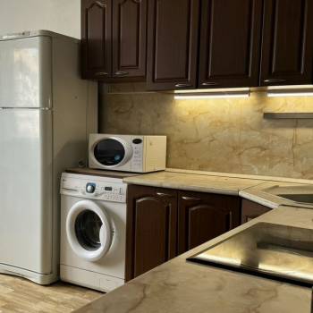 Сдается 2-х комнатная квартира, 65 м²