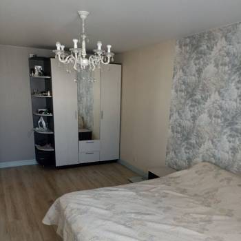 Продается 1-комнатная квартира, 55 м²