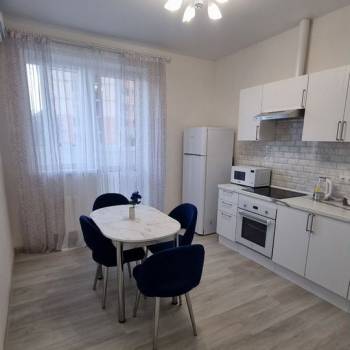 Сдается 1-комнатная квартира, 42 м²
