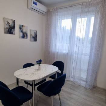 Сдается 1-комнатная квартира, 42 м²
