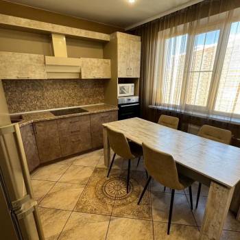 Сдается 2-х комнатная квартира, 68 м²