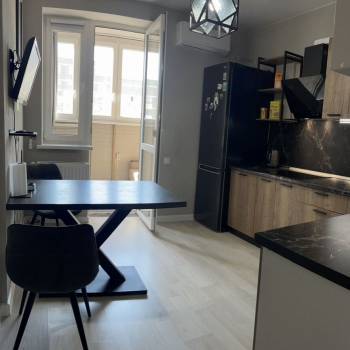 Сдается 1-комнатная квартира, 42 м²