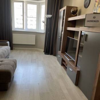 Сдается 1-комнатная квартира, 42 м²