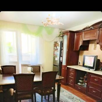 Продается 2-х комнатная квартира, 72 м²