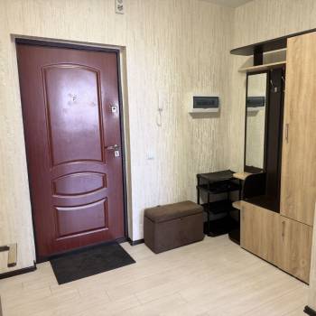 Сдается 1-комнатная квартира, 42 м²