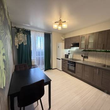 Сдается 1-комнатная квартира, 42 м²