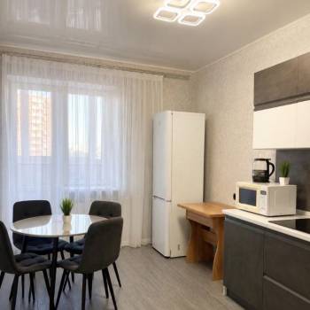 Сдается 1-комнатная квартира, 43 м²