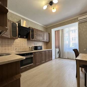 Сдается 2-х комнатная квартира, 67 м²