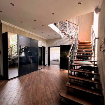 Продается Дом, 252 м²