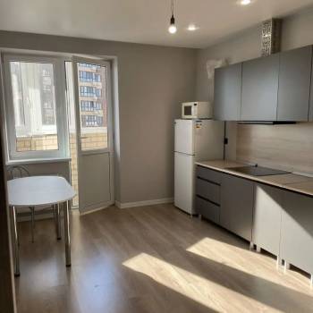 Сдается 1-комнатная квартира, 43 м²