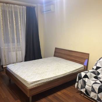 Сдается 1-комнатная квартира, 43 м²