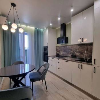 Сдается 1-комнатная квартира, 42 м²
