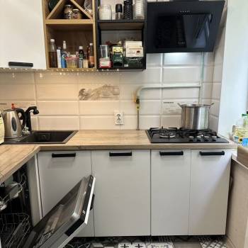 Продается Многокомнатная квартира, 61 м²