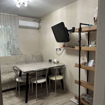 Продается Многокомнатная квартира, 61 м²
