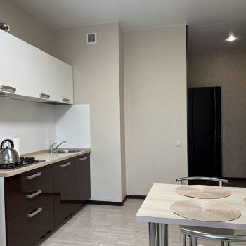 Продается 1-комнатная квартира, 40 м²