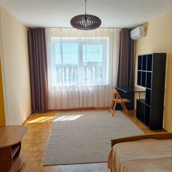 Сдается 1-комнатная квартира, 46 м²