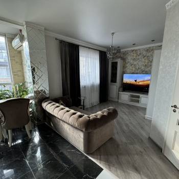 Продается 1-комнатная квартира, 55 м²