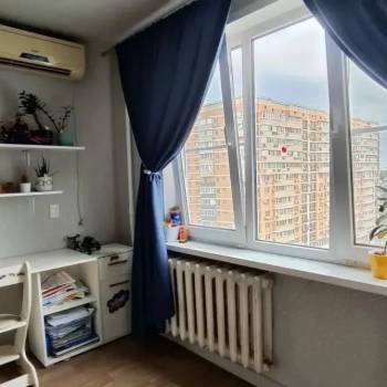Продается 1-комнатная квартира, 39 м²