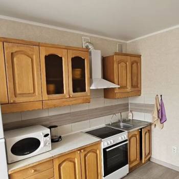 Сдается 1-комнатная квартира, 38 м²
