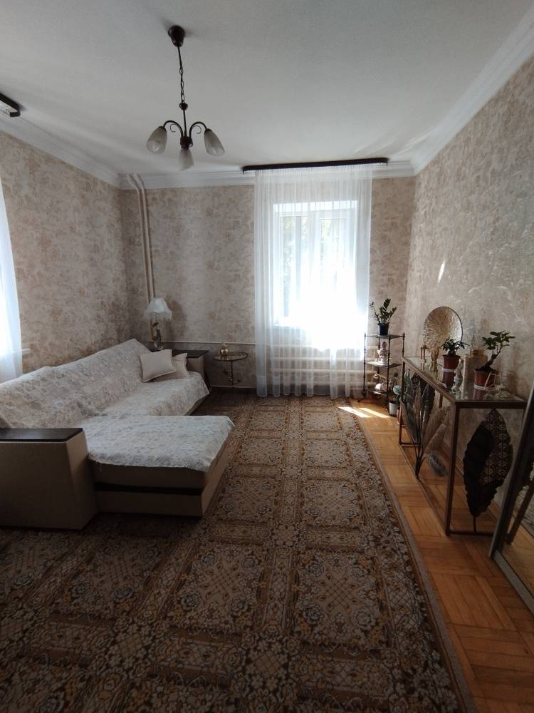 Продам 2-х ком. квартиру, Одесская улица