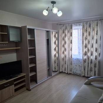 Сдается 1-комнатная квартира, 37 м²